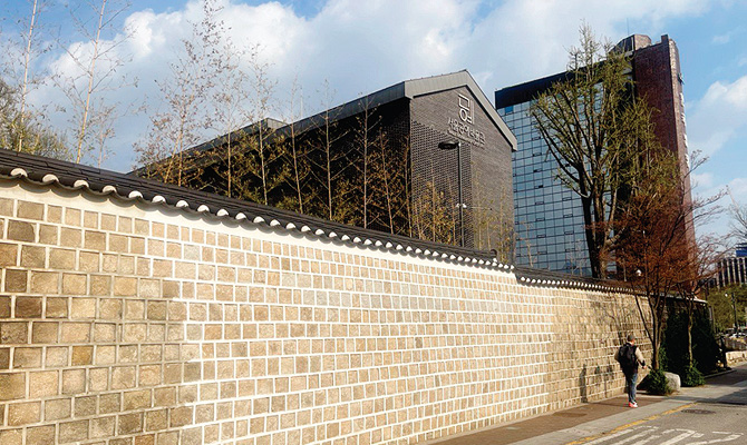 ������ ��